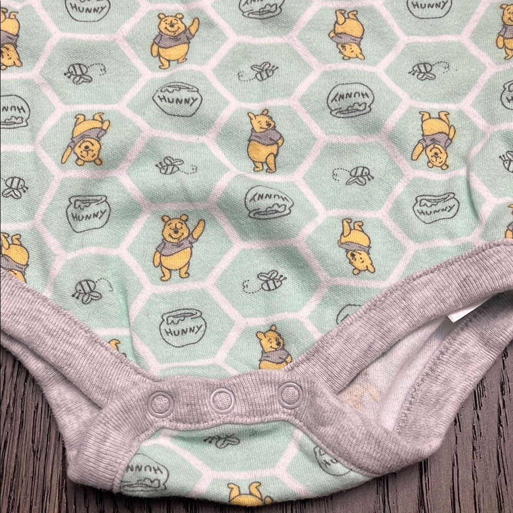 Disney Winnie the Pooh Bodysuit with Pooh Bear Plush 0-3m - Picture 4 of 4